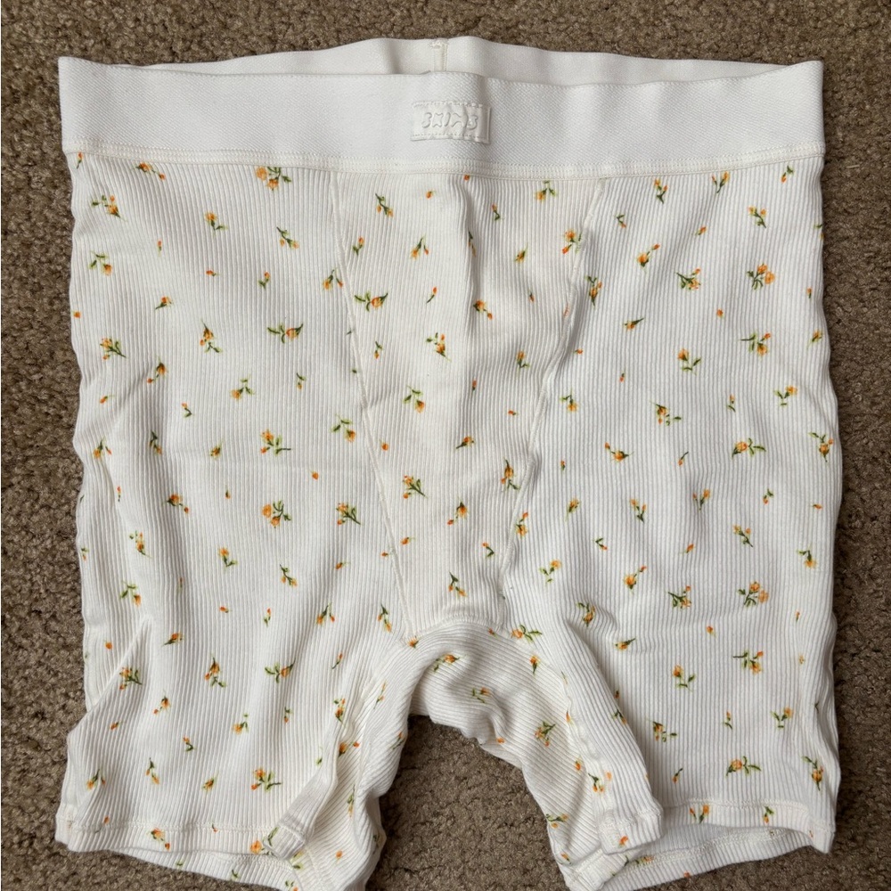 SKIMS COTTON RIB BOXER | MARIGOLD ROSEBUD PRINT SIZE MEDIUM